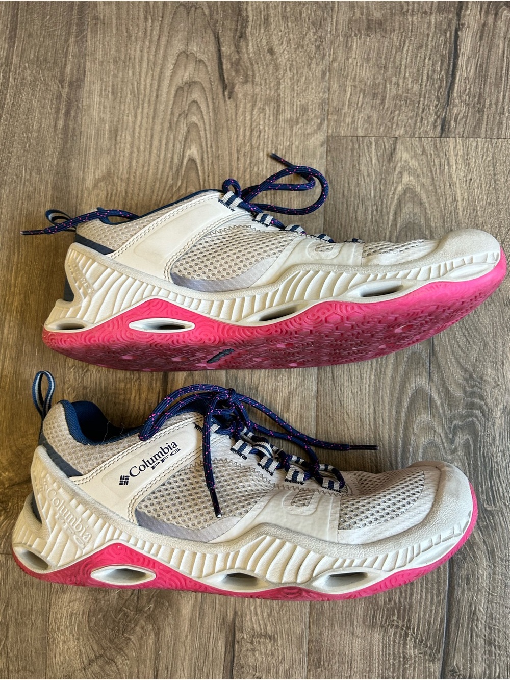Columbia White Mesh Sneakers with Blue and Pink Details - Picture 3 of 9
